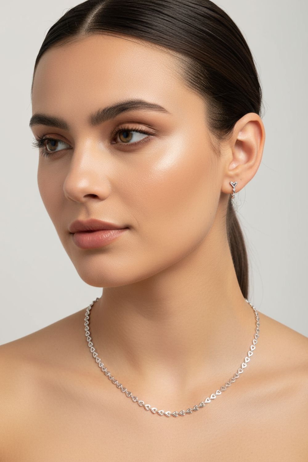 Collar elegante con diseño delicado